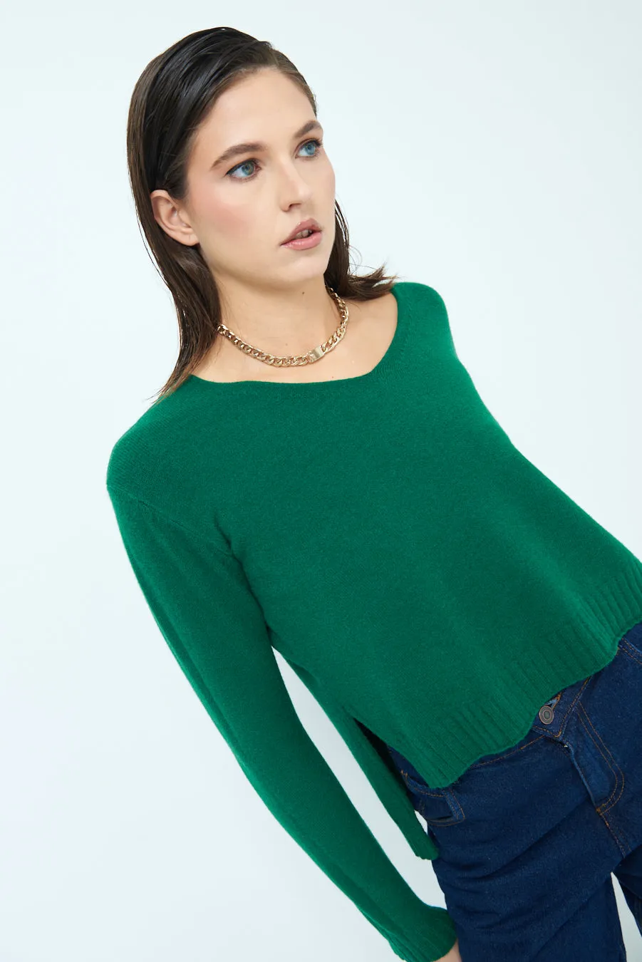 Classic v-neck knit sweater wholesale