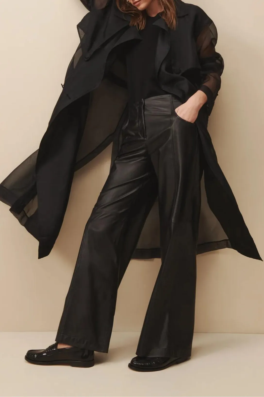 Foreign Affair Black