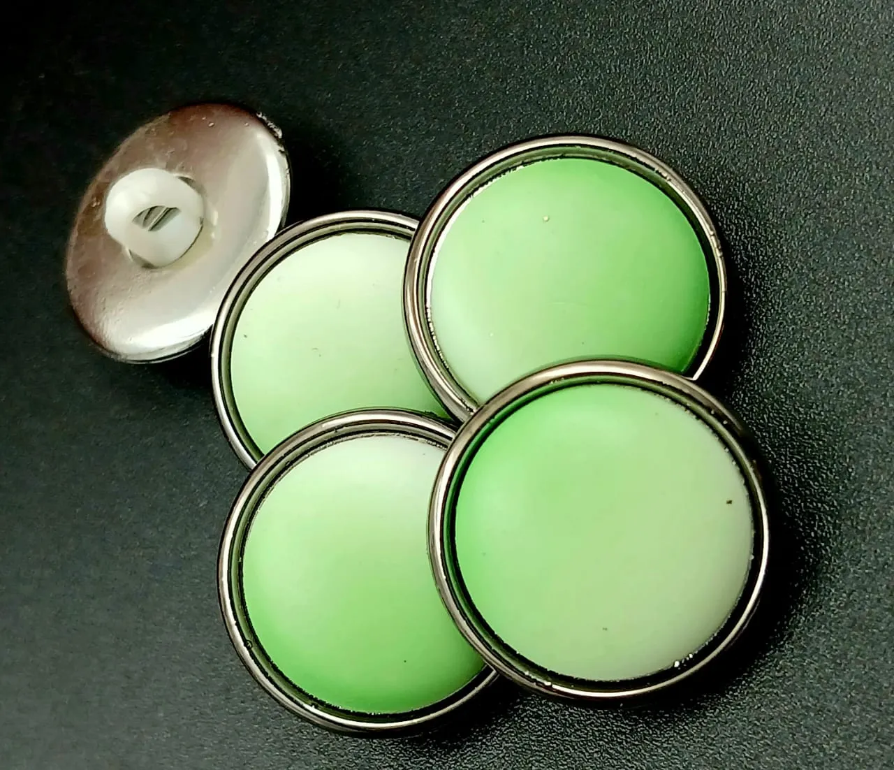 Green & Silver White Color Circular Down Hole Polyester Buttons