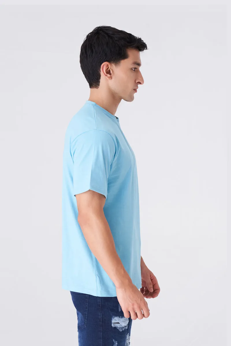 Men's Light Blue Tee for Casual Comfort